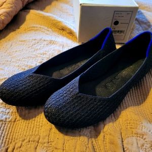 Rothys round toe black flat